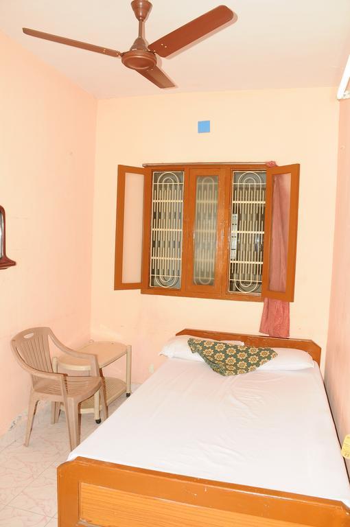 Arunachala Ramana Home Tiruvannāmalai Extérieur photo